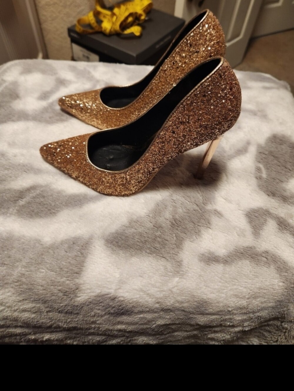 Rose Gold Glitter Pointed Toe Pumps - Women's